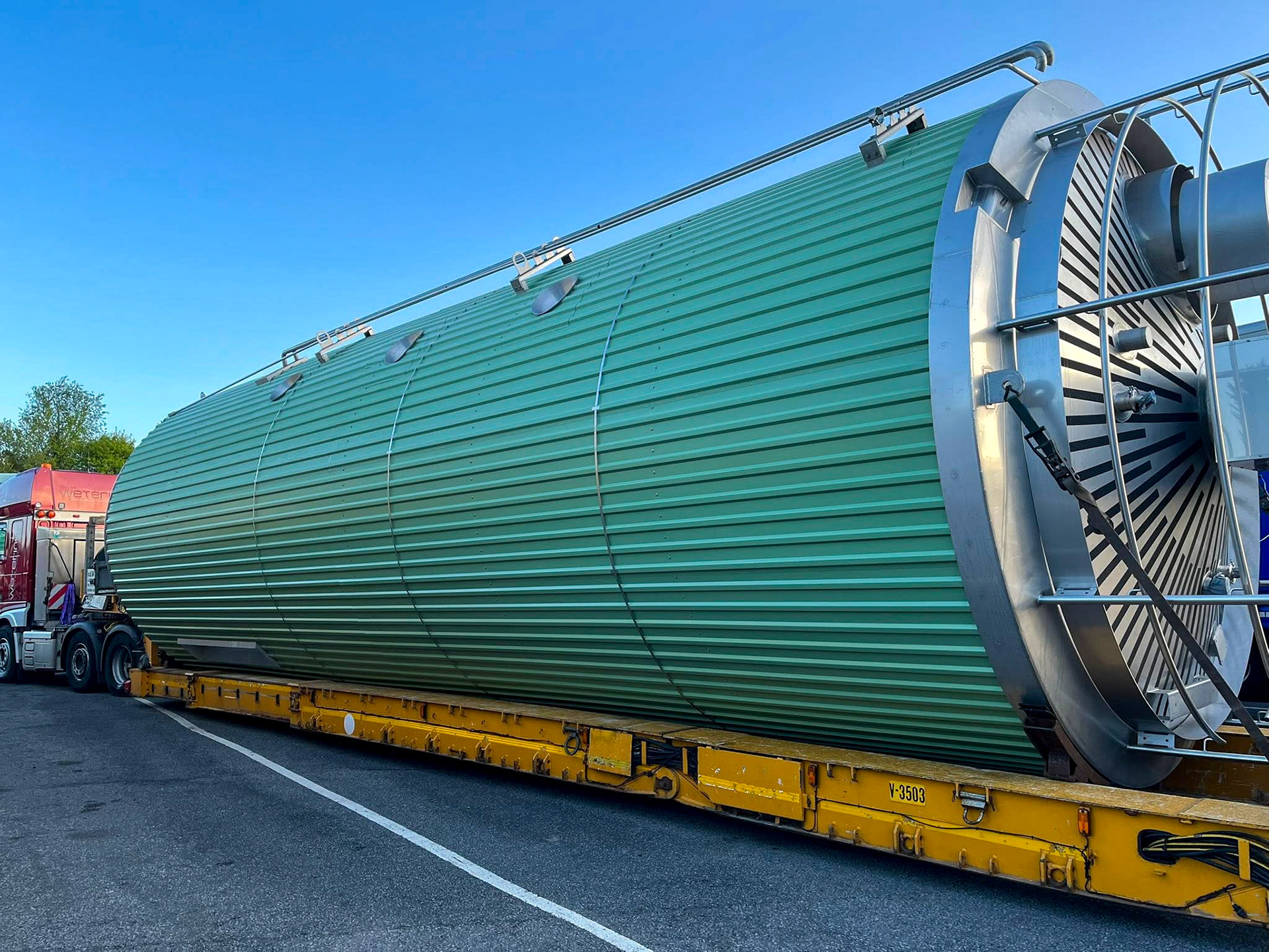 2026 North Tawton. Gary Parkinson comments "Four more silos for Taw valley— at Taunton Dean Services South." (Courtesy Gary Parkinson, Milk Tankers of the UK FB Group)