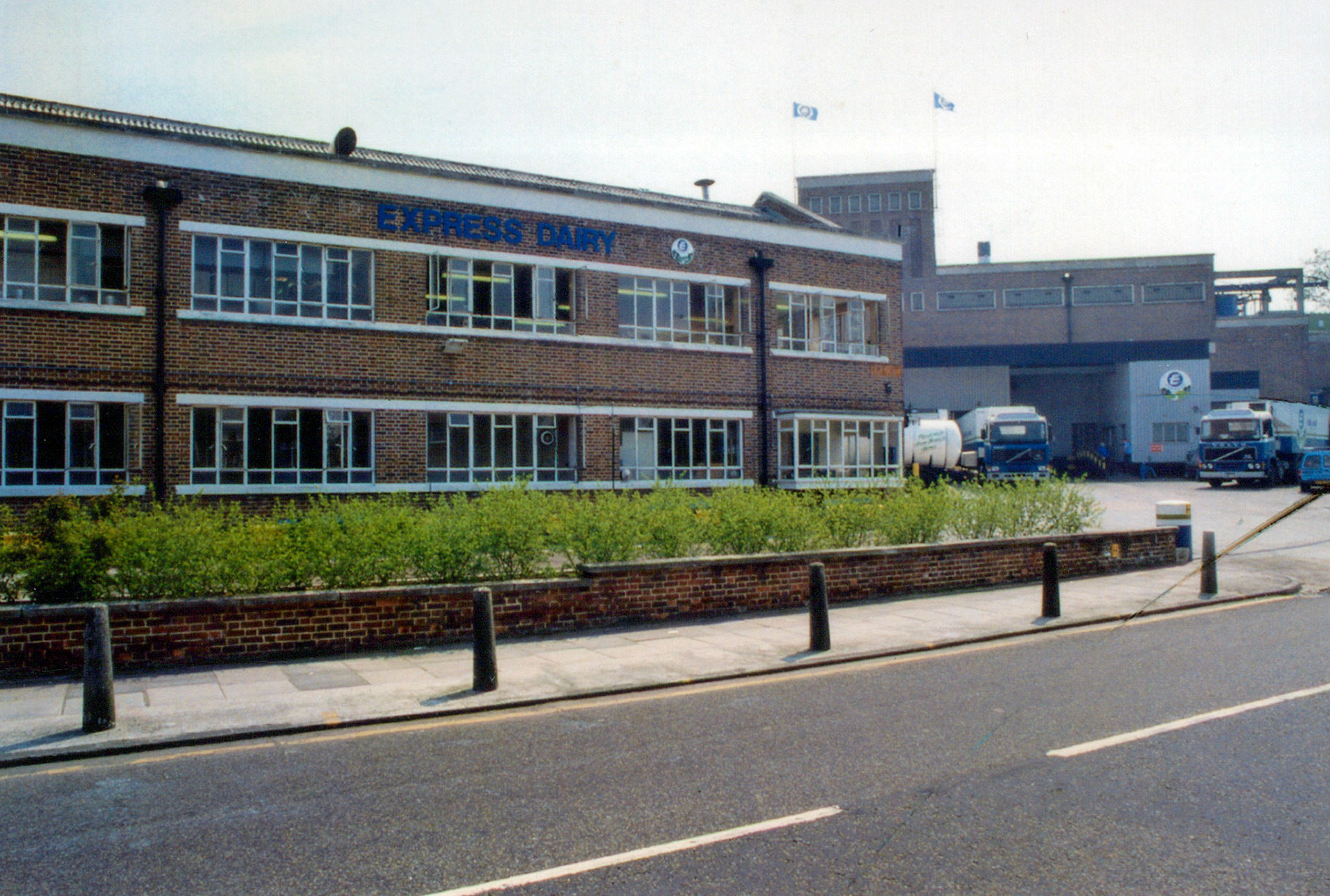 1990's Front building is the old Express Dairy canteen at South Morden dairy, the only part left after the site became a Mosque in the 1990's (Courtesy Dave Fane)