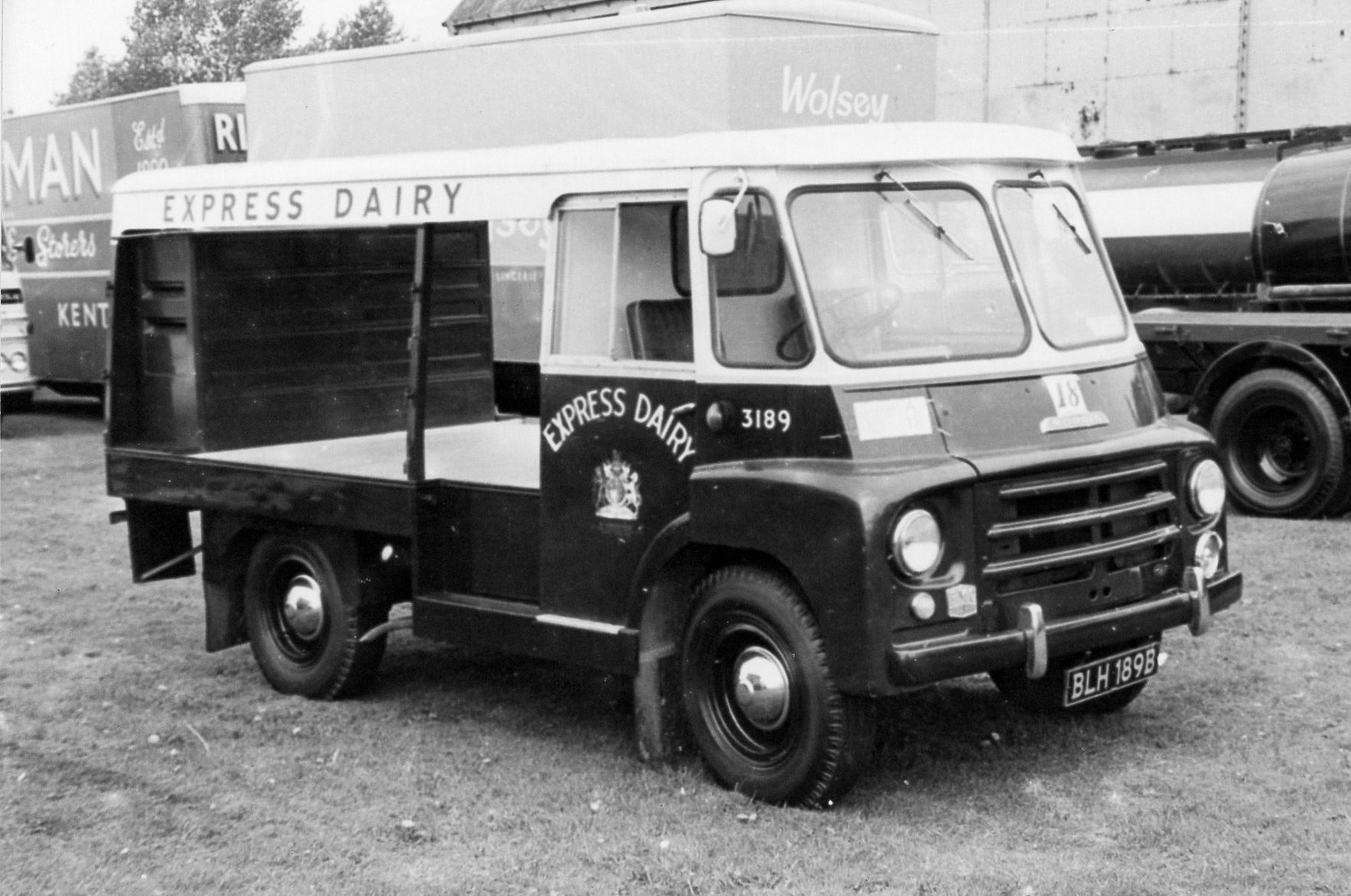1964 Reg Commer delivery van BLH 189B. Colin Huntington identifies as a Morris lD (Courtesy Michael Aldread)