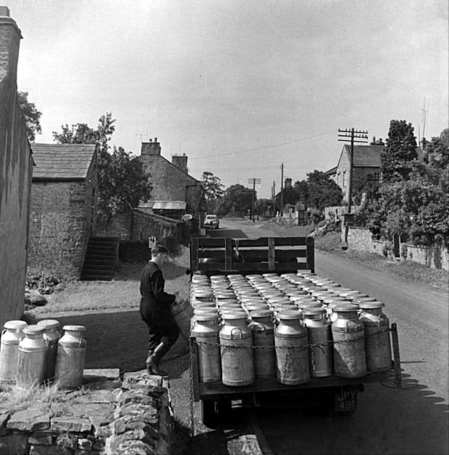 1950's Collecting milk churns in Carperby, North Yorkshire, possibly on it's way to Leyburn Creamery, 8 miles away, for onward despatch by rail to Cricklewood. (Courtesy John Bullen, Milk Tankers of the U.K FB Group)