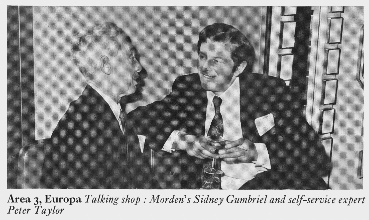 1972 Sidney Gumbriel from Morden talks to Shops Trainer Peter Taylor. Merit and Service Dinner. (Express News Summer)