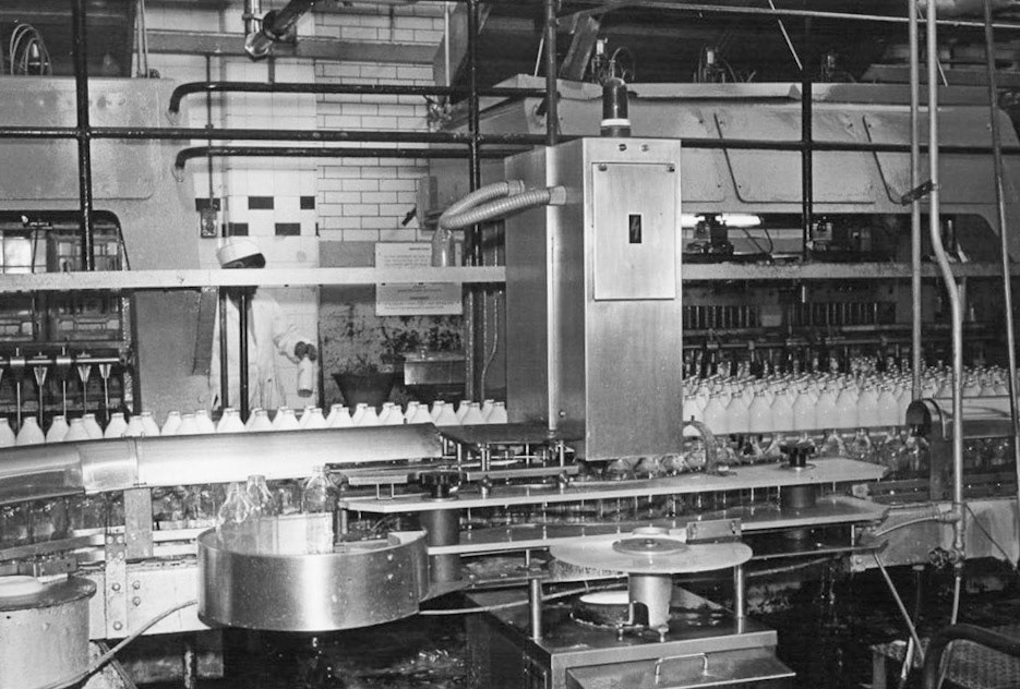1982 Bromley Processing Dairy, in Farwig Lane. (Courtesy Paul Smith)