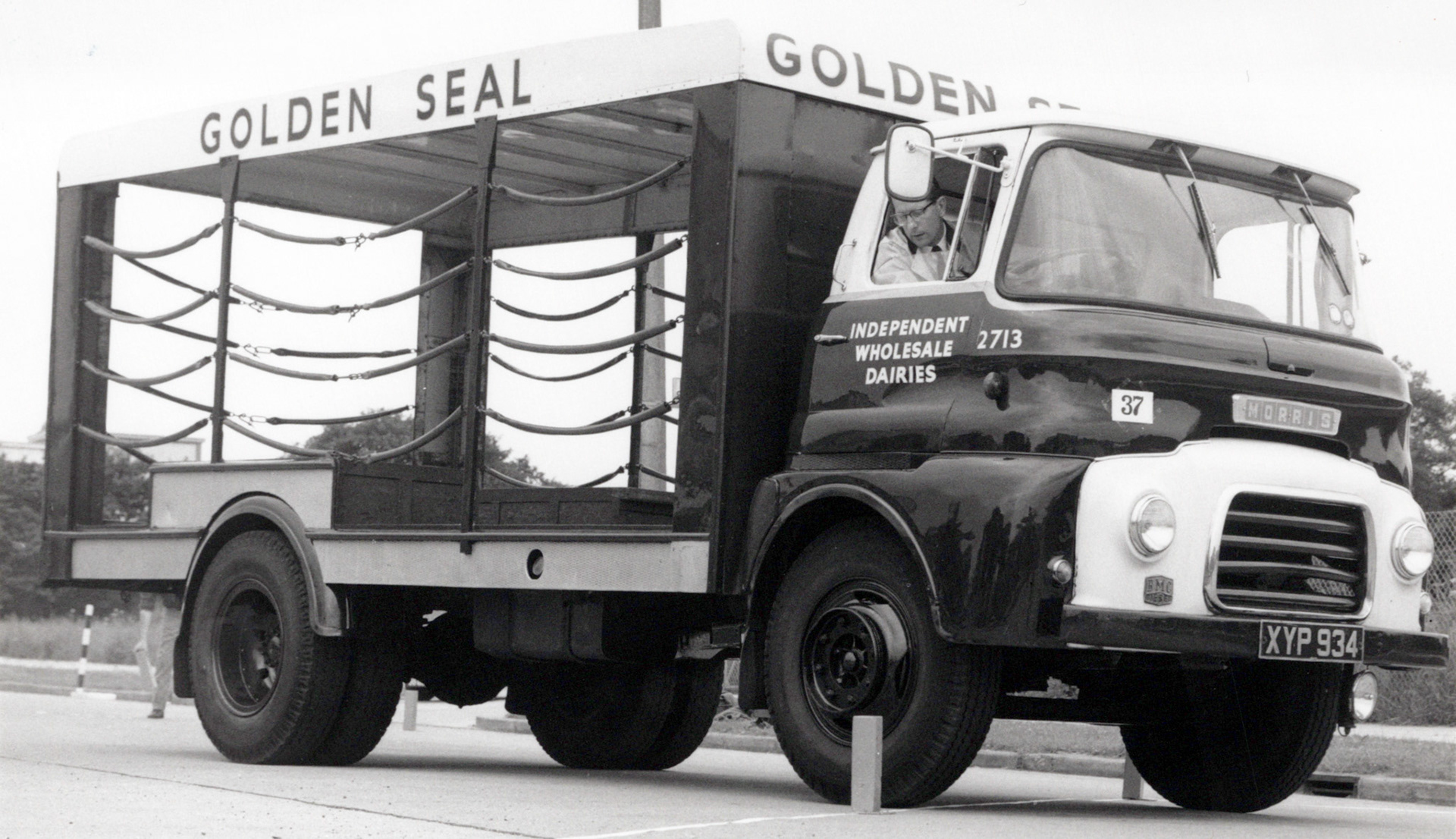 1960's Independent Wholesale Dairies (I.W.D.) made bulk bottle milk deliveries from Cricklewood dairy. (Courtesy Dave Fane)