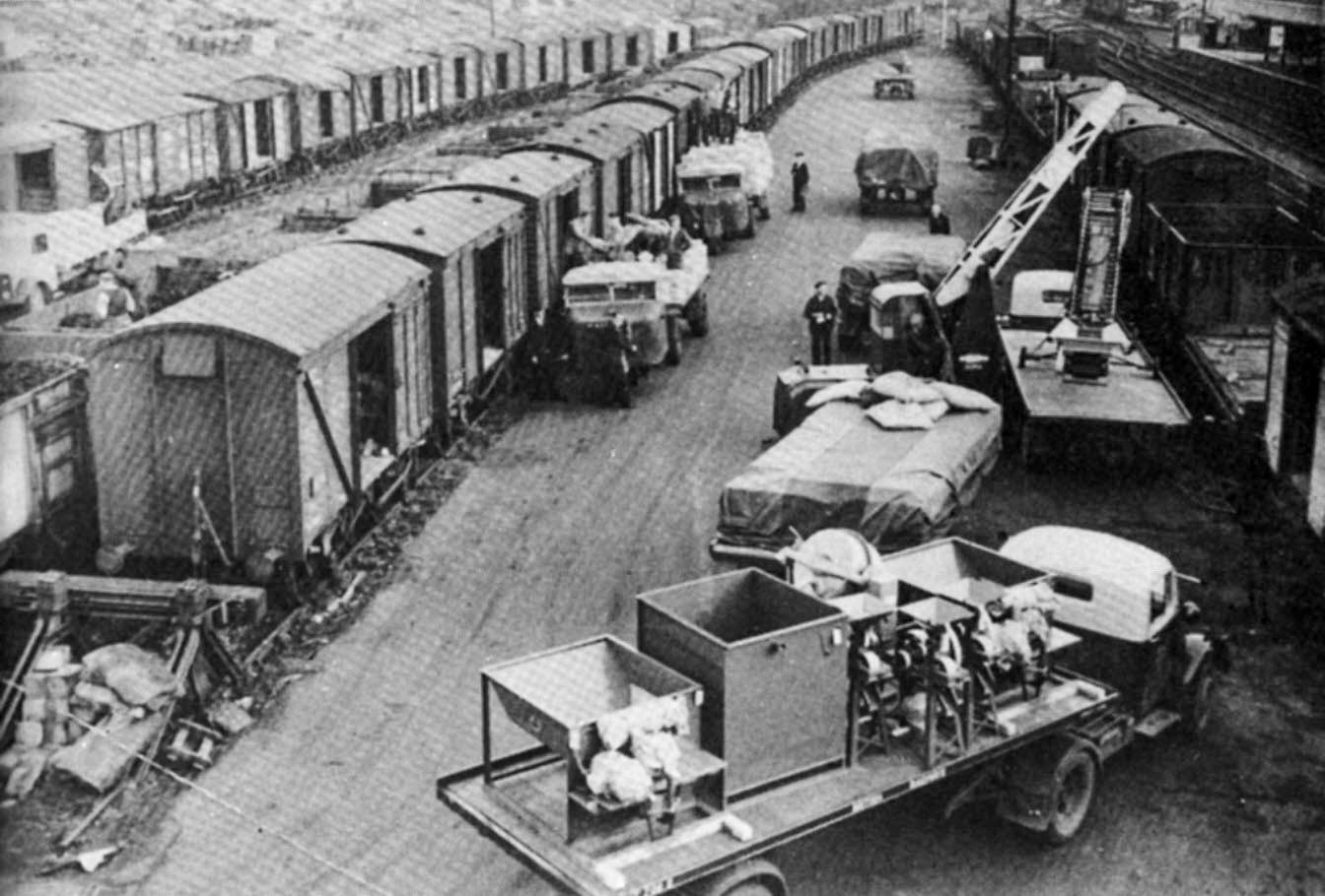1958 Maldon East goods yard, used for the trans-shipping of canned vegetables and fruit. (Courtesy Stuart Axe, Flickr)