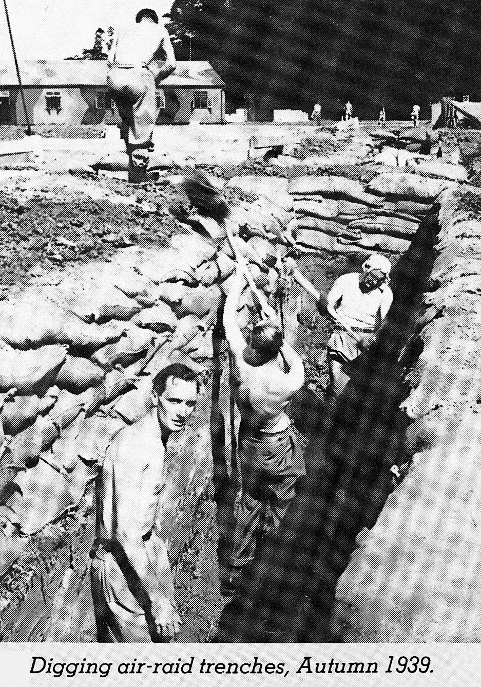 1939 Thames Ditton MMB HQ-digging trenches by hand. (Insert in MMB Magazine, 1983 Sept-Oct, courtesy Andy Wallis)