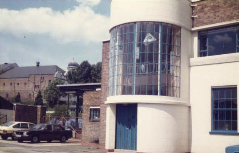 1985 Express Dairy (Northern) Ltd., Broadfield Road, Sharrow. Photographer Colin Richards. (Courtesy www.picturesheffield.com-t15342)
