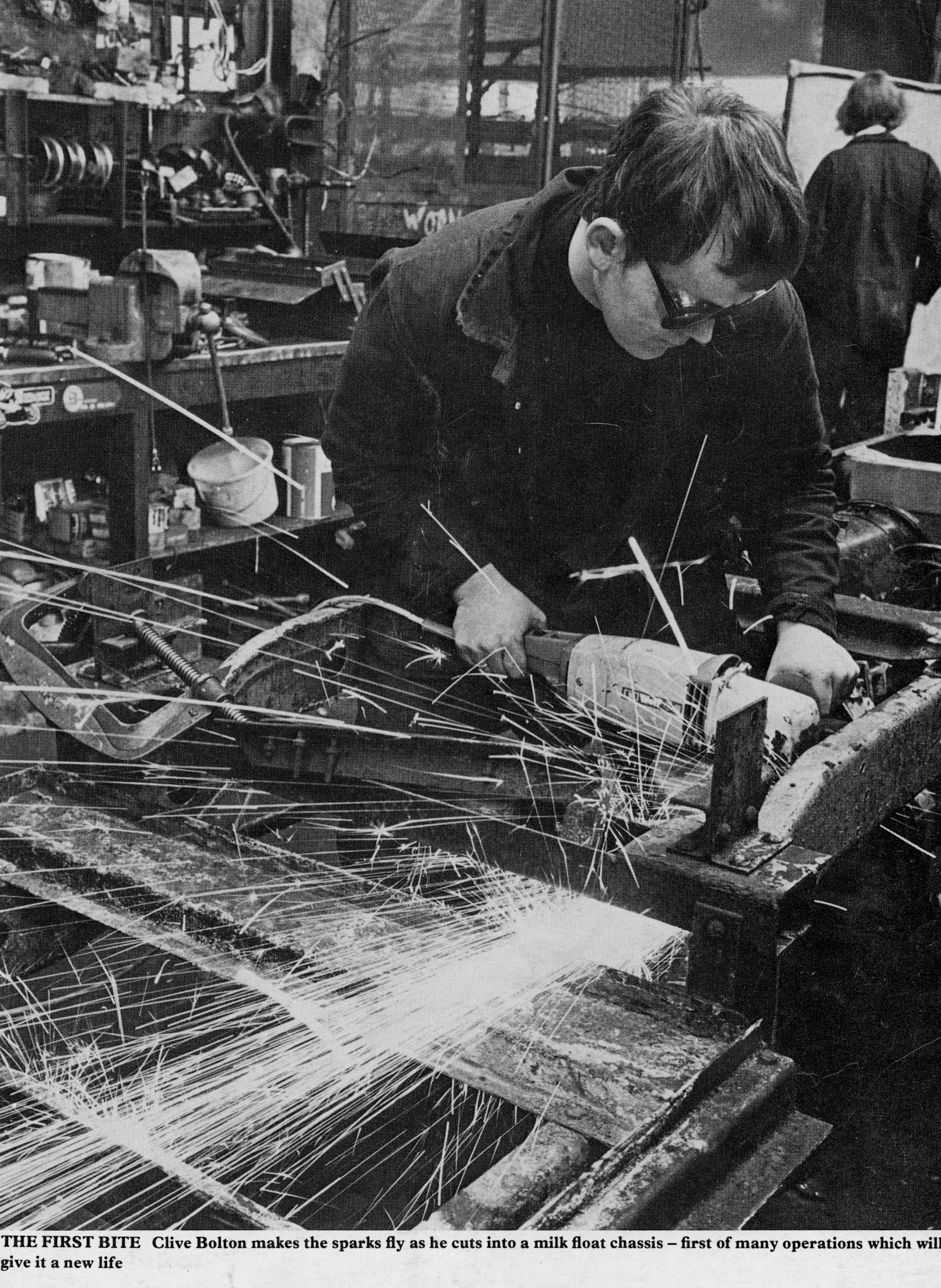 1977 Clive Bolton renovates a milk float chassis
