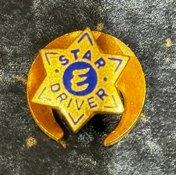 1970's? Ken comments "Just been going through some of my late dad’s stuff and came across these".(Courtesy Ken Simmons)