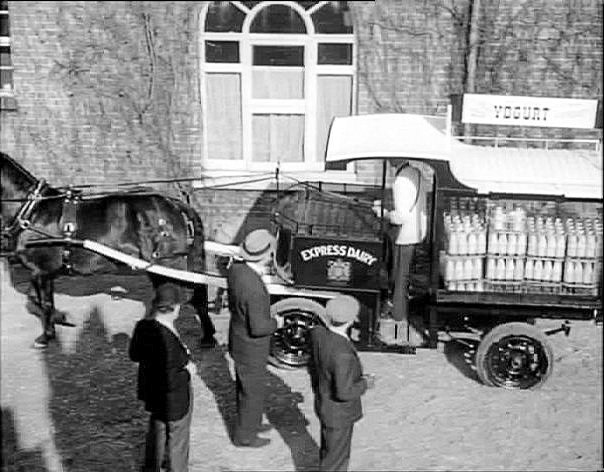 Horse drawn cart (Courtesy Michael Aldread)