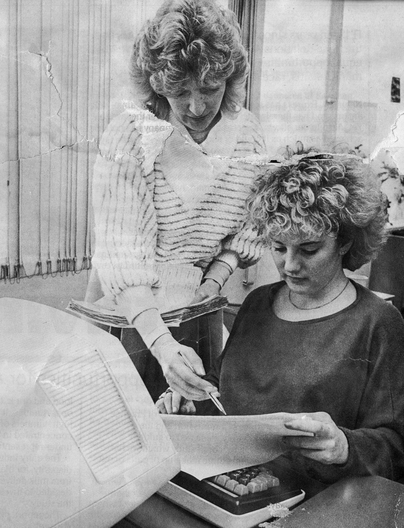 1986 Customer Services/ Credit Control Dept at South Ruislip. Margaret Burrows and Laura Swan.