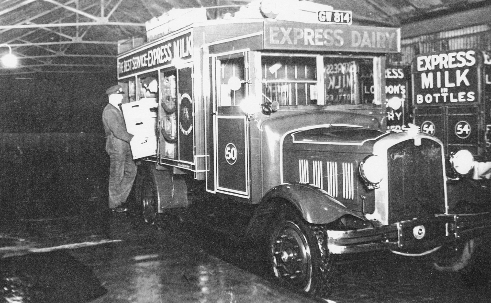 1930s? Gilford Express Delivery truck GW814, Co: 50. Dave Fane comments "New in 1931, sold/ scrapped in 1943" (Courtesy Paul Luke)