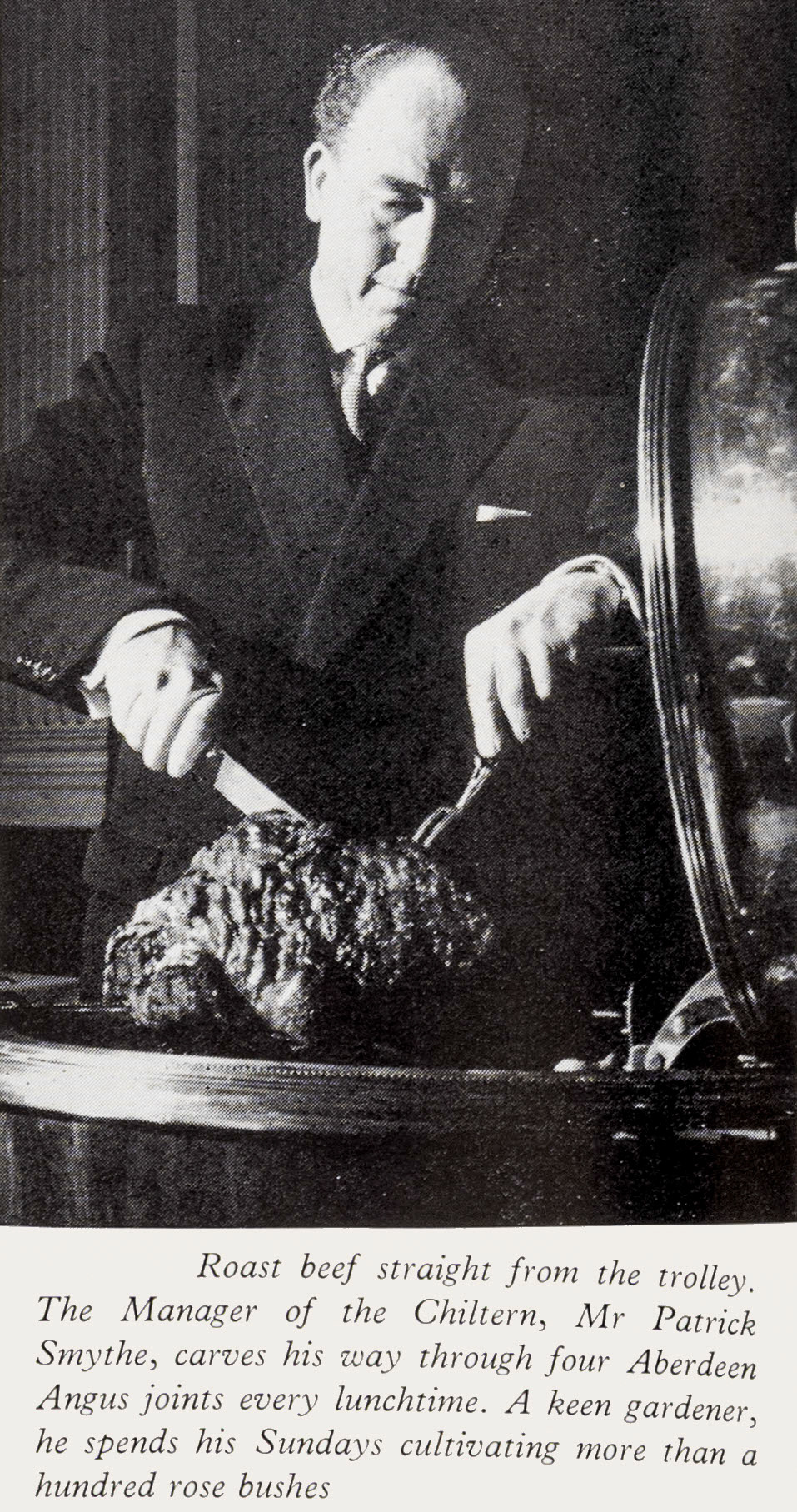 1962 Spiers &amp; Pond-Chiltern Restaurant with Manager Patrick Smythe carving the beef. (Express News Autumn)