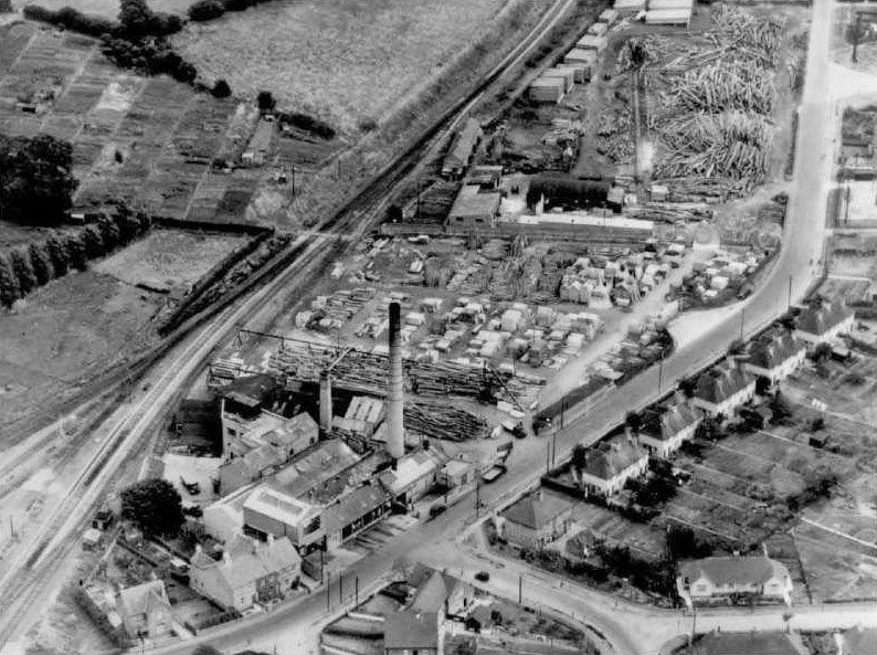 1955 view of Faringdon Creamery, with the tall chimney. (Courtesy https://www.faringdon.org/)