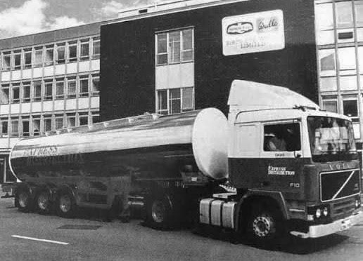 1990s? Volvo F10 at Birds Eye Walls factory in Gloucester. Dennis Martin comments "Express foods Bristol had 2 Volvo F12s. DJO 662 and DJO 663 from Dawson Rentals. They used to fly-definitely an improvement on the Seddon Atkinson 400, 401 and ERFs. We use to do Honiton for the butter, Staplemead and Cuddington for yogurts and Minsterley for cream,  not forgetting Ruislip." (Courtesy Thelonious Monk)