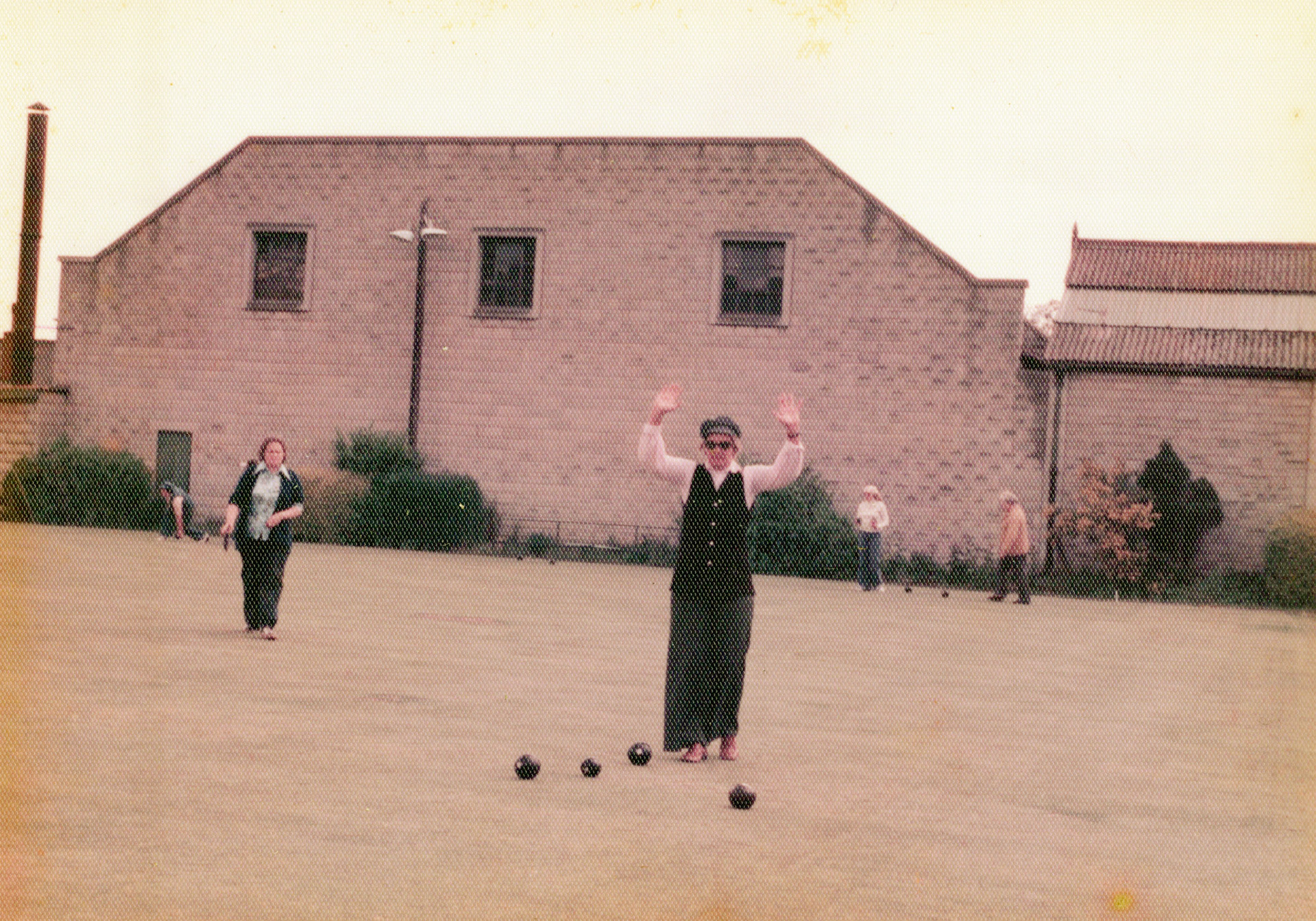 1980's Minsterley Bowling Club (Courtesy Joe Lyons)