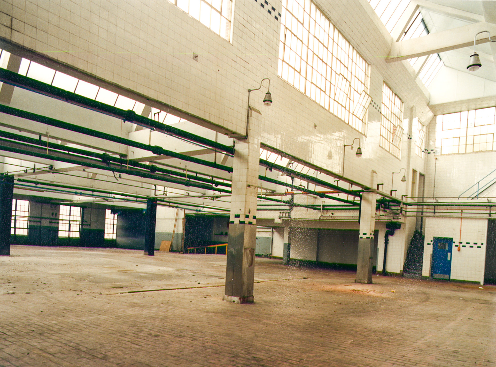1989 Bromley Processing demolition. (Pictures by Tony Isbit, on loan from Colin Bristow)