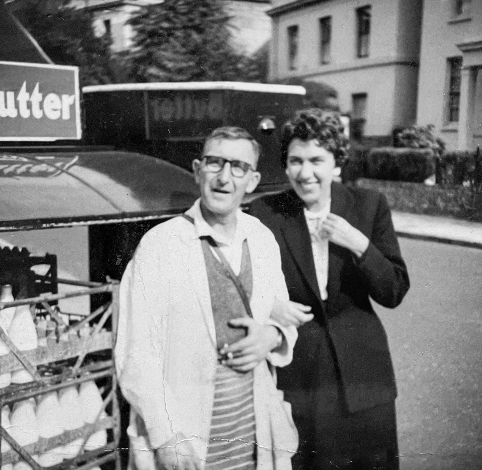 1960 approx, Jim Faiers on his round out of Stoke Newington branch. Adam Faiers comments "My Grandad-Jim Faiers, who used to do the rounds around Stoke Newington.He got his 30 year long service award, and a watch, which I still wear!!" (Courtesy Adam Faiers)