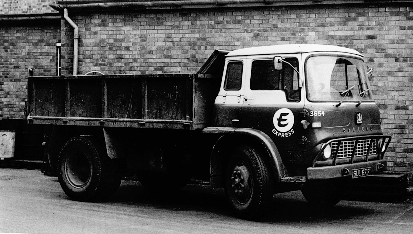 1970's, 1967 Reg.  Bedford Tipper Truck SUL 671F. "Lynn Matthews confirms "Early 70's, collected broken glass from retail depots." . Dave Fane remembers that  a firm called Berrymans collected the broken glass from South Morden Processing. (Courtesy Dave Fane)