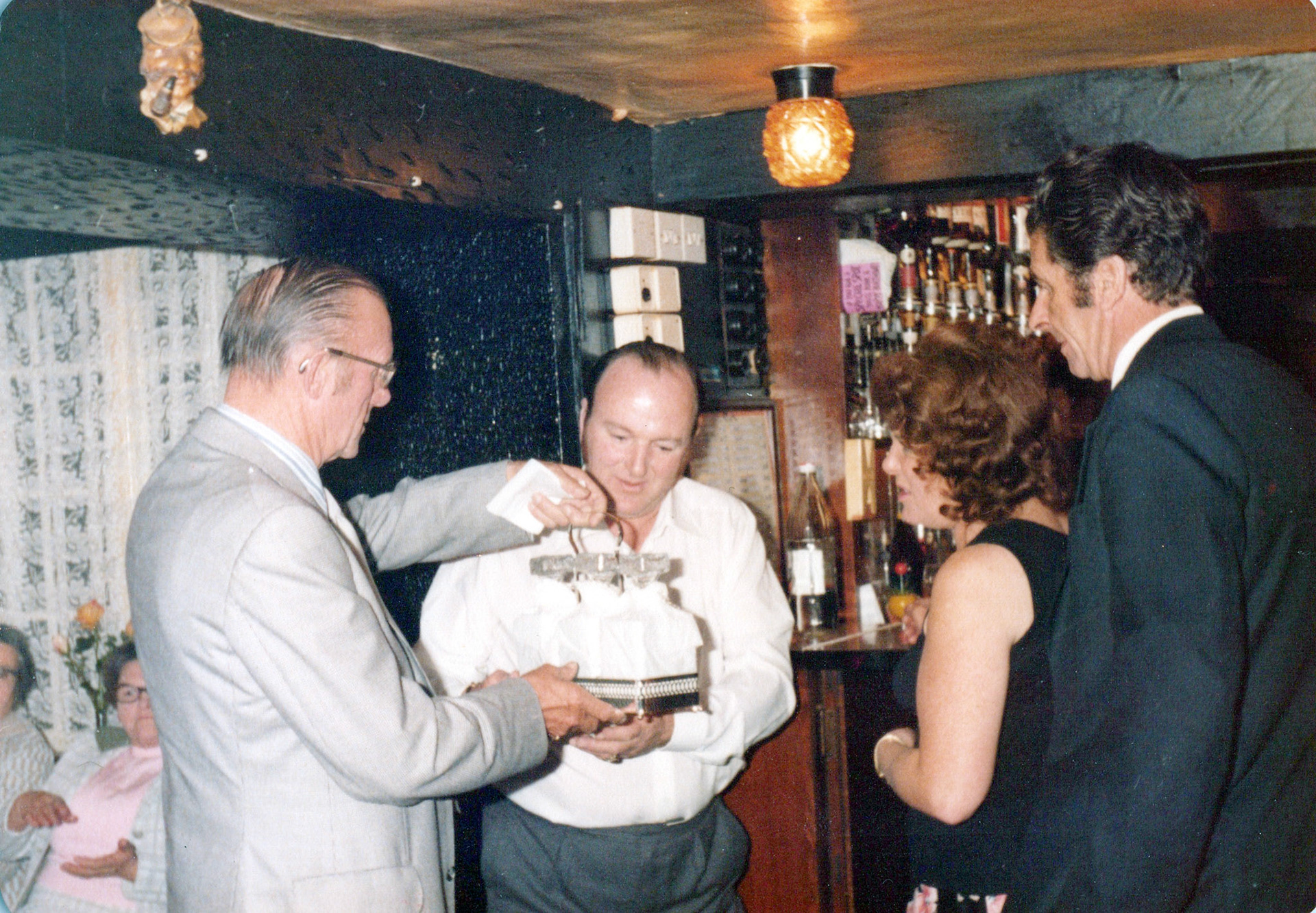 1980's Minsterley Bowling Club (Courtesy Joe Lyons)