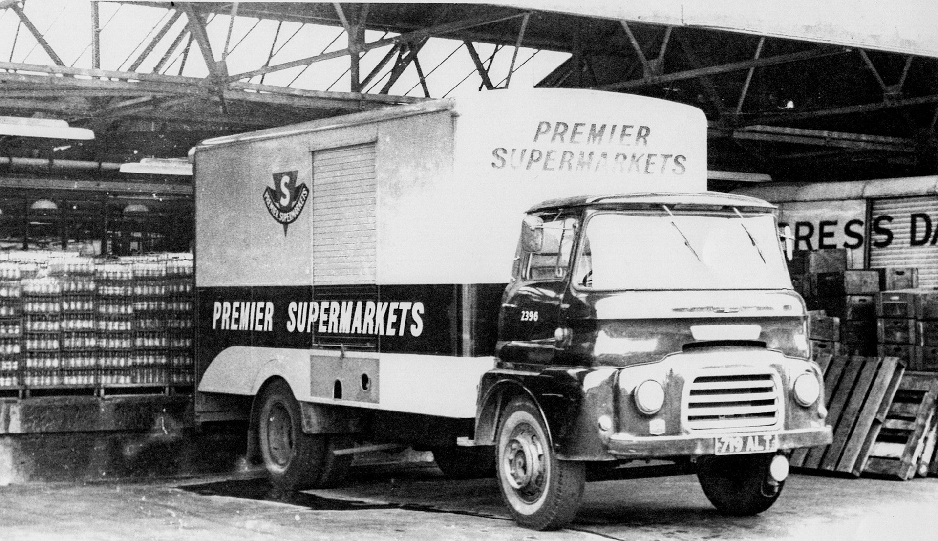 1960s Premier Supermarkets Austin Reg: 719 ALT, Co: 2396. Roger Frost comments "It’s a BMC FFK 140, possibly supplied by the BMC dealer I served my mechanics apprenticeship with." (Courtesy Paul Luke)