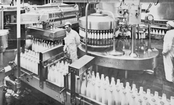 1970's? Hunt's bottling line with Graham-Enock 400 bpm filler. (Courtesy www.huntsfoods.co.uk)