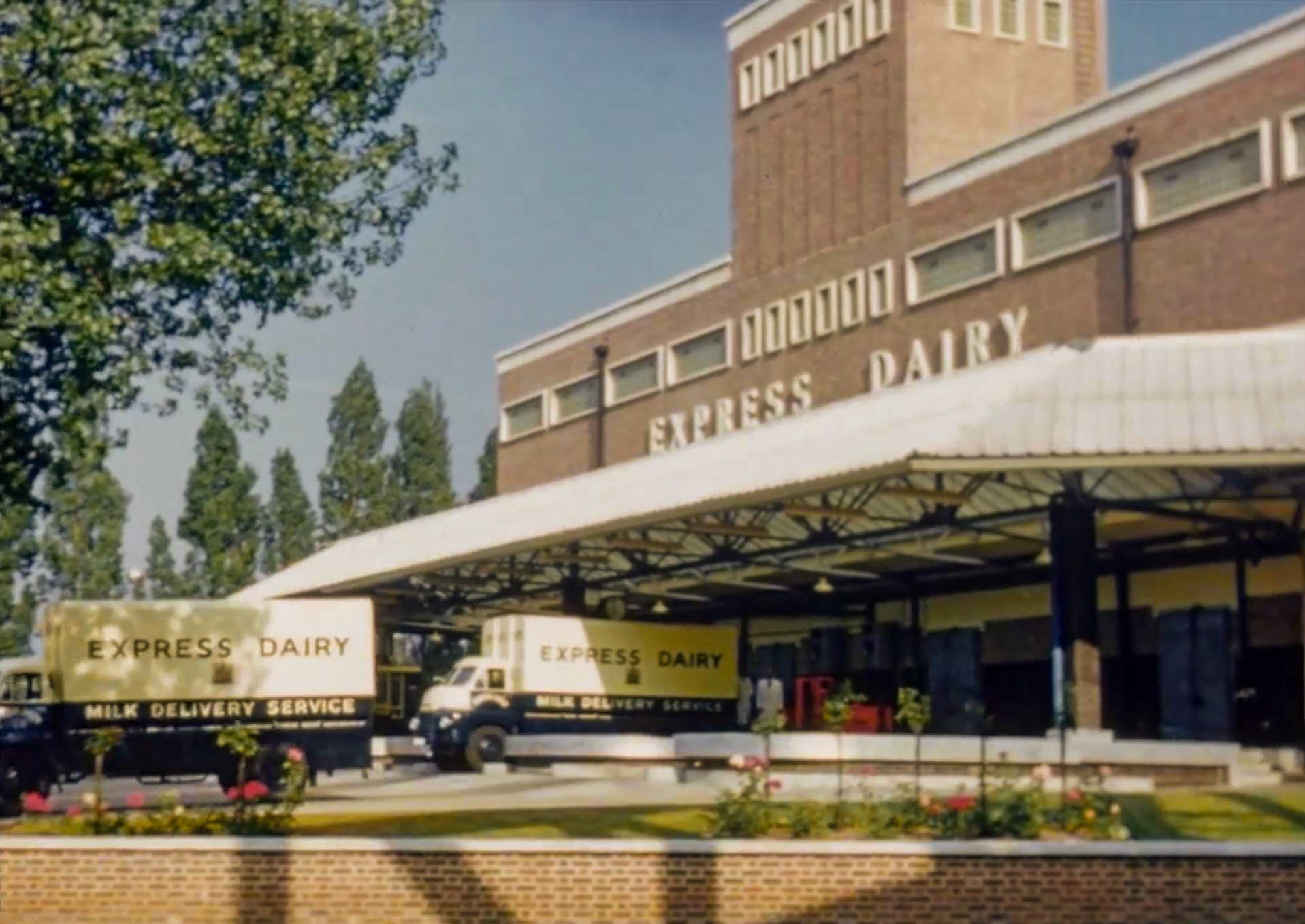 1954 South Morden Processing-front loading bank (Stills from Express Dairy Film)