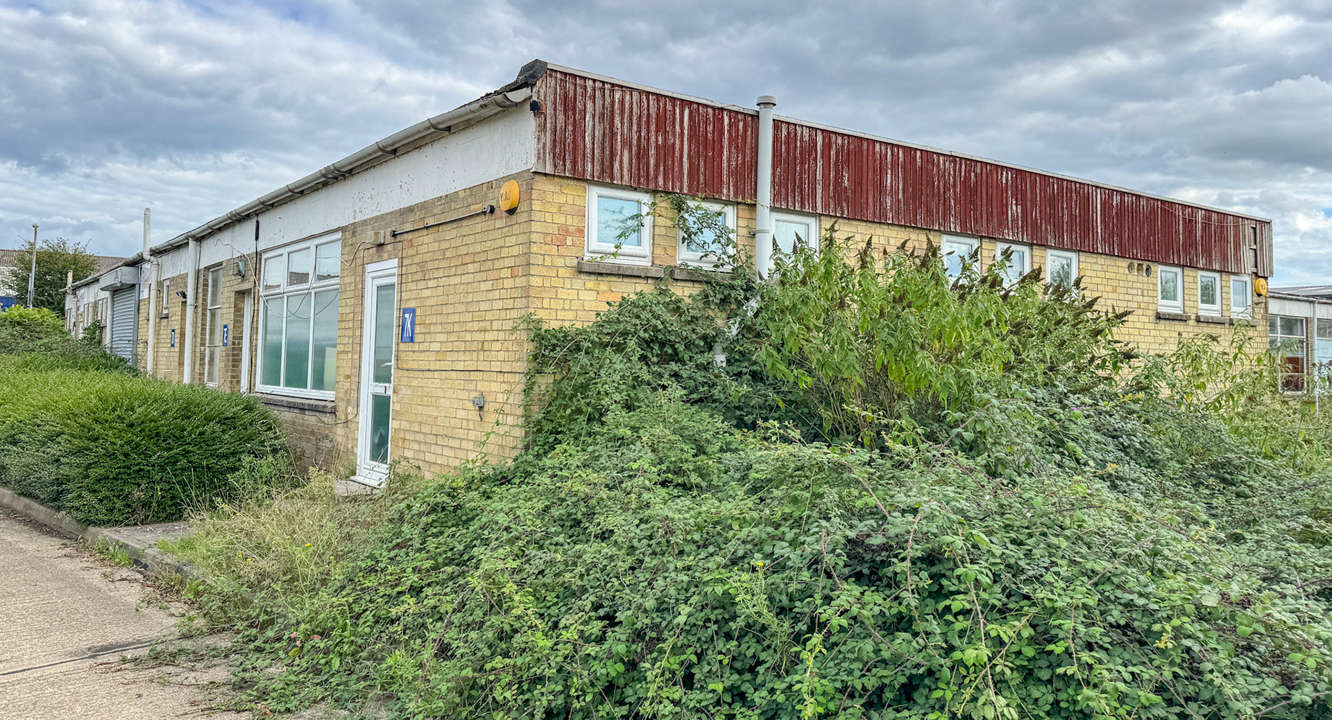 2026 Goldhanger site - rear and side views (Express Dairy Tales photographs, September)