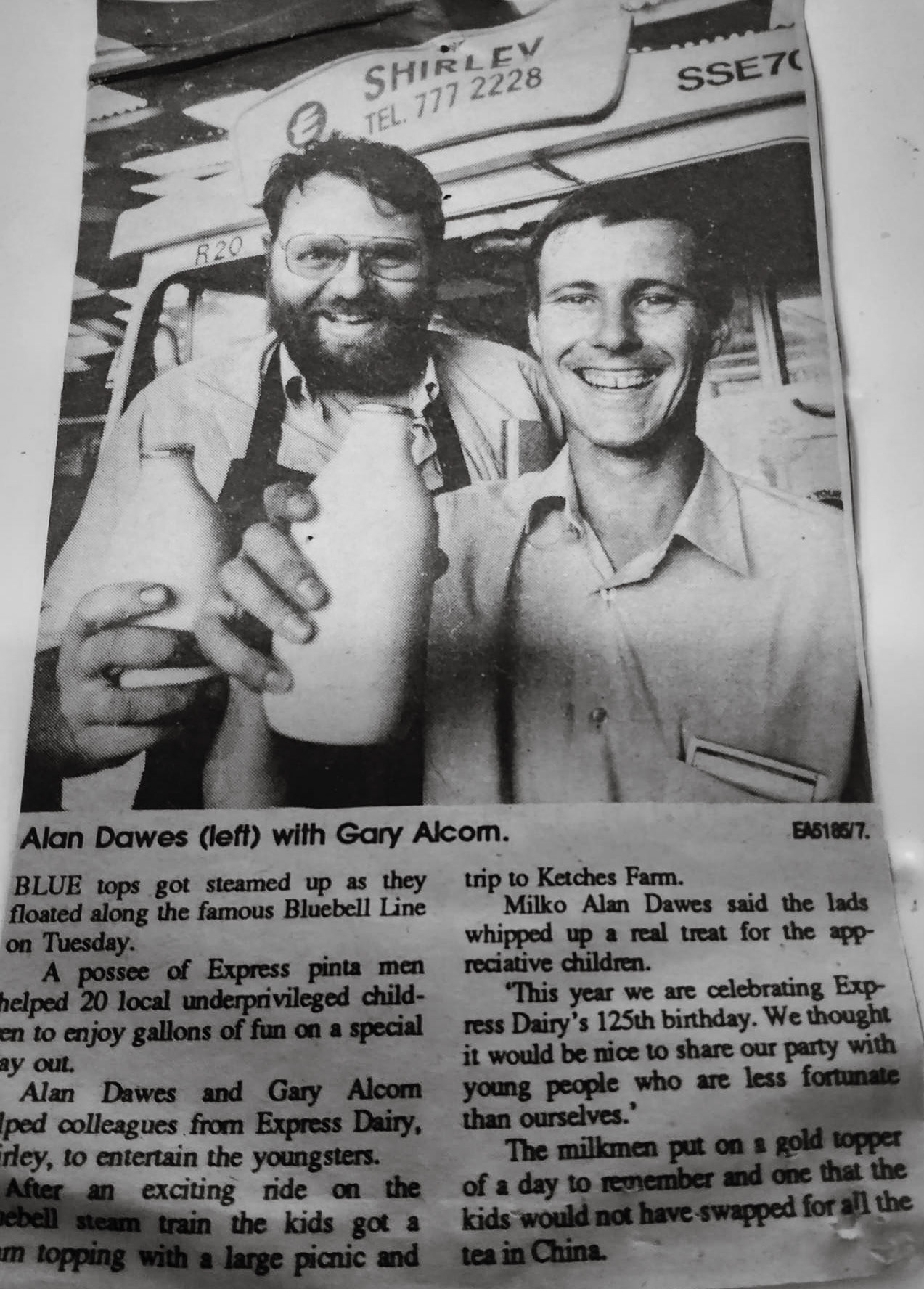 1989 Shirley Retail Depot. Allan Dawes comments "Was it that long ago... that's me to the left of Jim Thompson (ex. Eden Vale, and was my area manager when at Kenley). Kept this clipping for years." (Courtesy Allan Dawes)