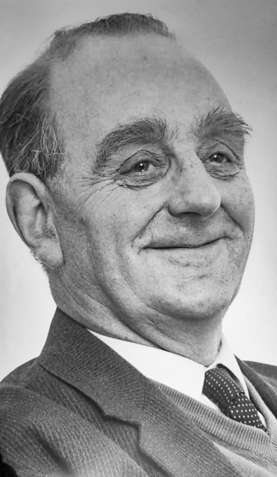 George (Ernest) Parkerwho worked at Hemel Hempstead Depot. From his granddaughter in law, Dawn McGlen.