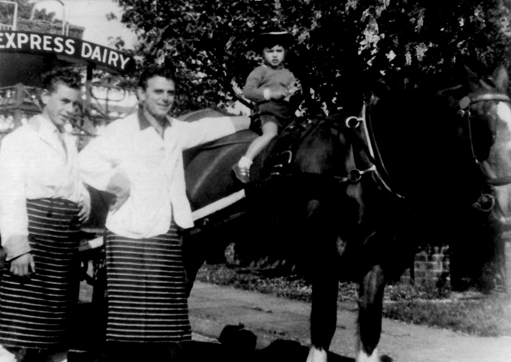 1960-61 Northwood. Louise Cooke comments "My dad Paul Chapman on the left looks very young, in horse and cart days". (Courtesy Louise Cooke)