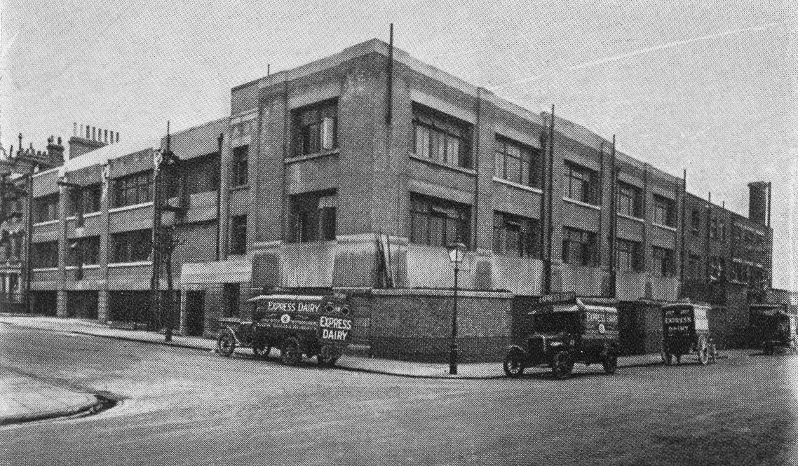 1895 Drayton Park bakery, Highbury. (From Express Story 1864 - 1964)