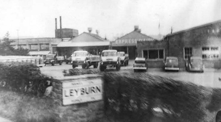 1960's? Leyburn Creamery. Keith Johnson comments "I took this when I was with my Dad, who was a driver at Northern Dairies, Holme Moor. We were leaving Leyburn after collecting a tanker load and I took this from the truck which is why it is a bit shakey. (Courtesy Keith Johnson)