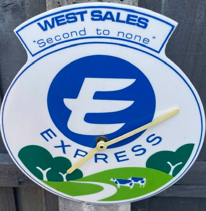 1980s Western Region sales award clock. (Courtesy Leslie Croxford)