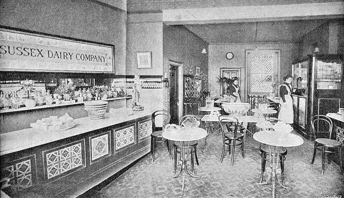 1900's Shops like this were supplied with milk brought into London by rail. (Courtesy 'On the Milk Train' video, Dr David Turner)