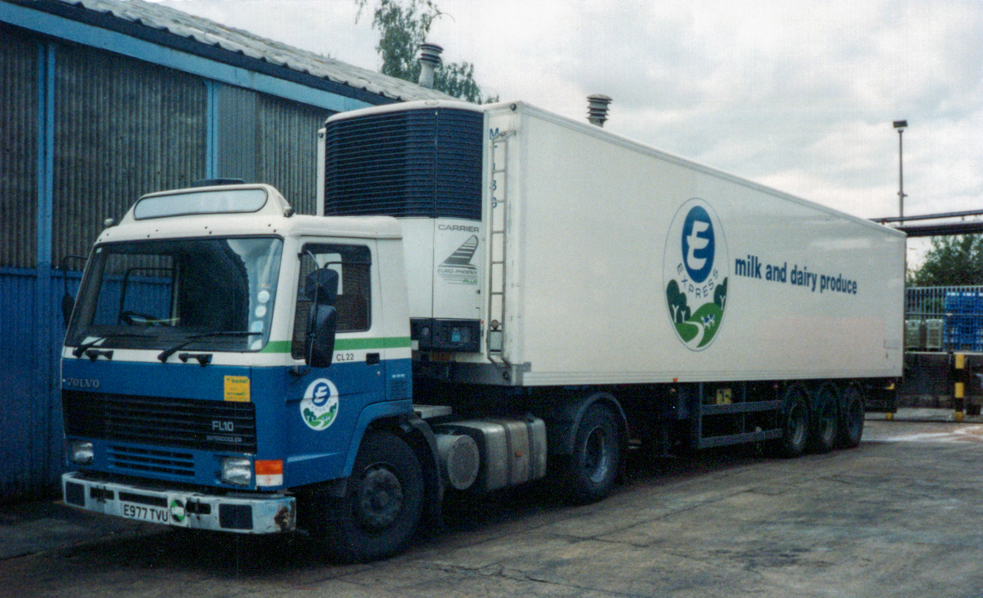 1988 Volvo FL10 unit with 22 stillage trailer in front of workshop at South Morden dairy. (Courtesy Dave Fane)