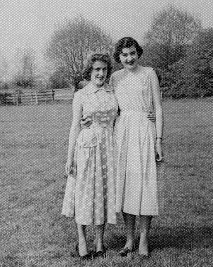 David Evans comments "Marg Delves on the left". Robert Lamie adds "My mum Mary Newnes (on the right)" (Joe Lyons Collection)