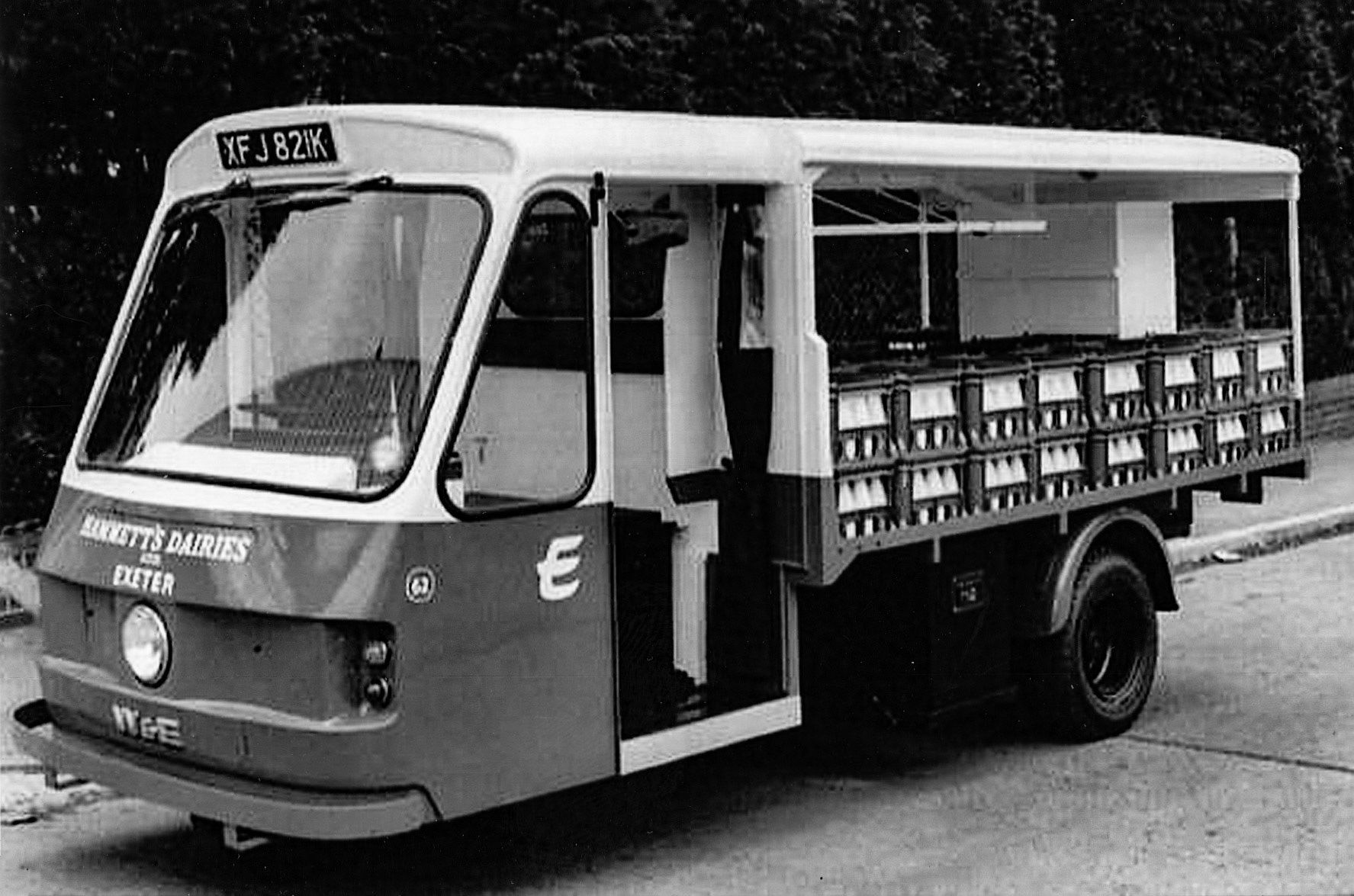 1971 Reg Wales &amp; Edwards float in Hammett's Dairies livery XFJ 821k, Co: 63. (Courtesy Dave Fane)