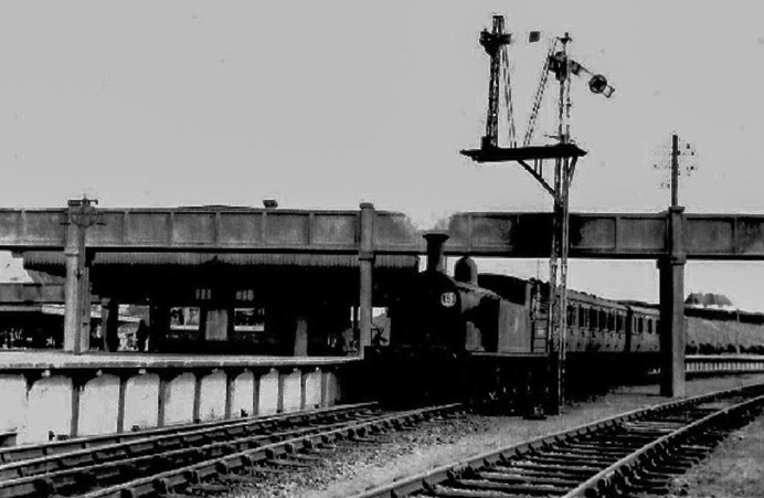 1923 Southern Railway M7 Tank to Waterloo. (From Seaton Junction History, by Rick Wood)