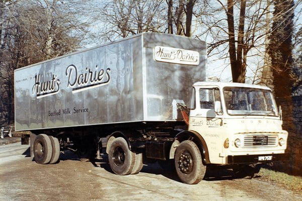 1968 Hunt's Dairies bottled milk truck. (Courtesy www.huntsfoods.co.uk)