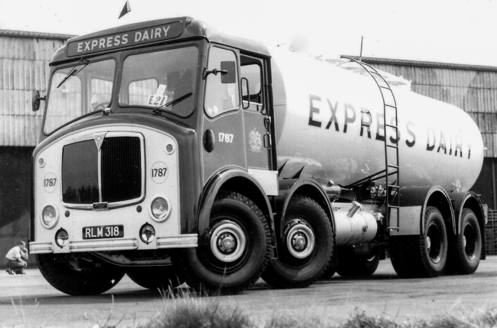 1960's Bulk Tanker RLM 318, Fleet No 1787 (Courtesy Paul Luke)