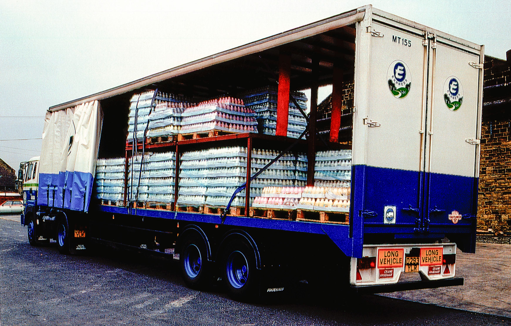 1980's Bradford Model Dairy, Sterilised and Flavoured milk transport in plastic bottles. (Courtesy Dave Fane)