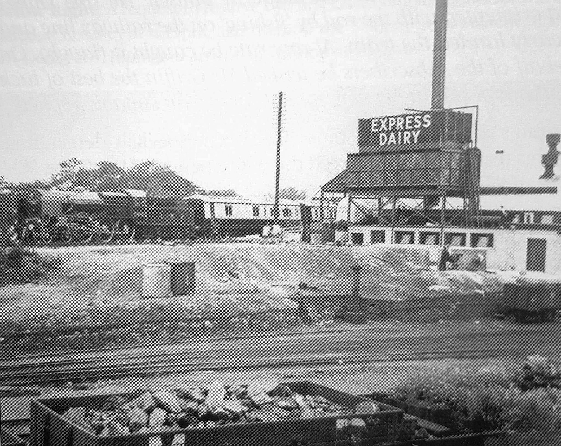 1933 Royal train at Rowsley on 3rd July-the Express Dairy was formally opened on the 20th of the same month.(Courtesy Jim Wilson, photo E.R Morten)
