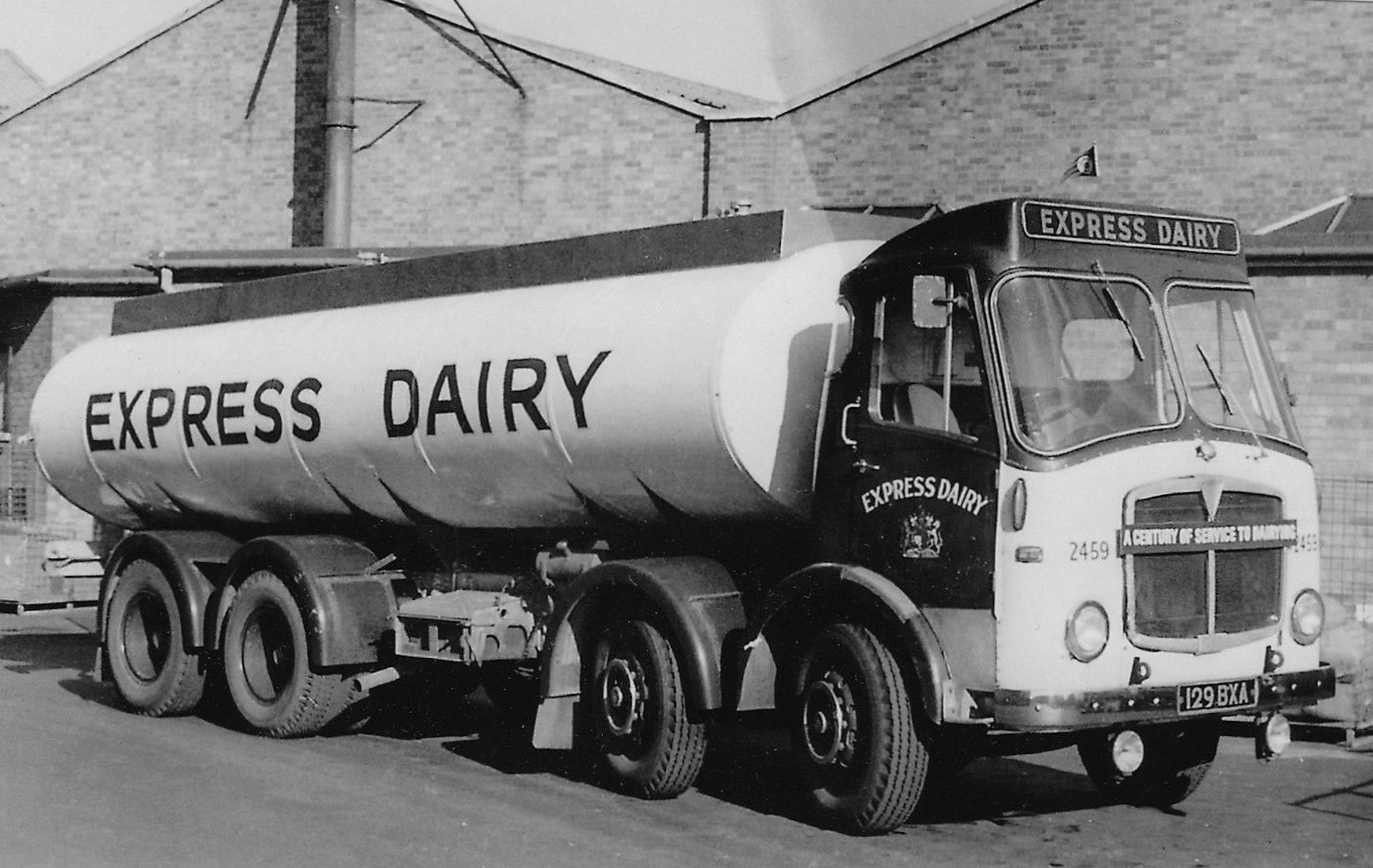 1964 Express Tanker Reg: 129 BXA Fleet 2459