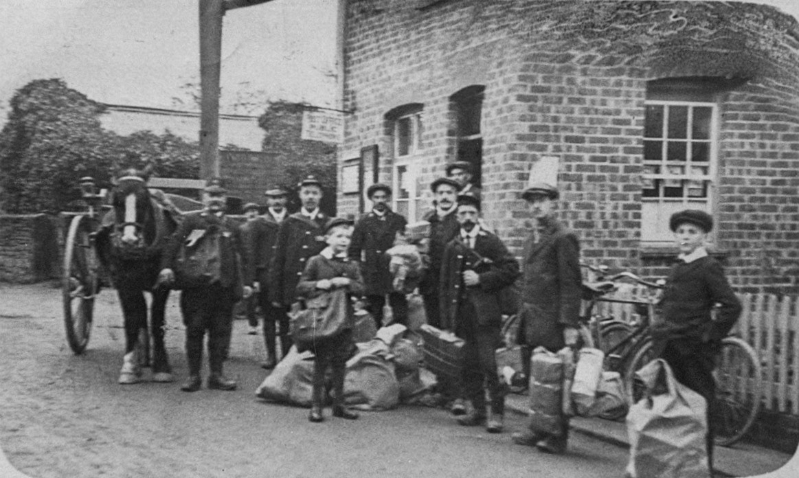 Susie Bennett and Claire Blackhurst recognise this as the house next to the 'pressure washer cottage-Corner House, which was also previously a bank. (Courtesy Joe Lyons)