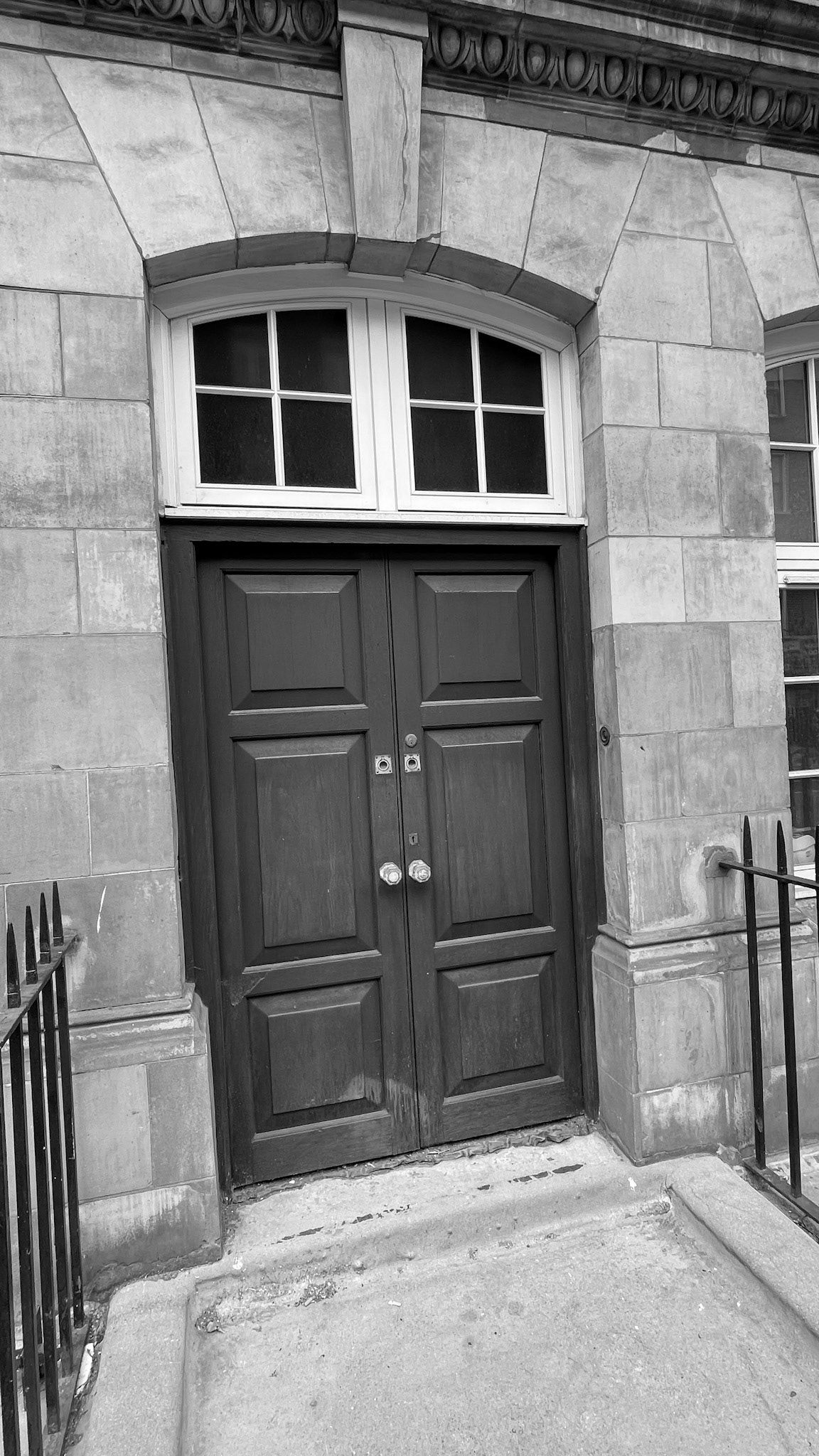 2023-August-15 Tavistock Place, previously the Express Dairy Head Office and now the London School of Hygiene &amp; Tropical Medicine and also home to Seacole Social Cafe.