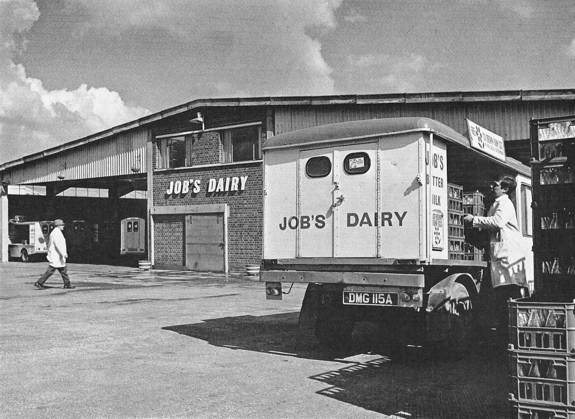 1970 Job's Dairy at Didcot. (Express News Christmas)