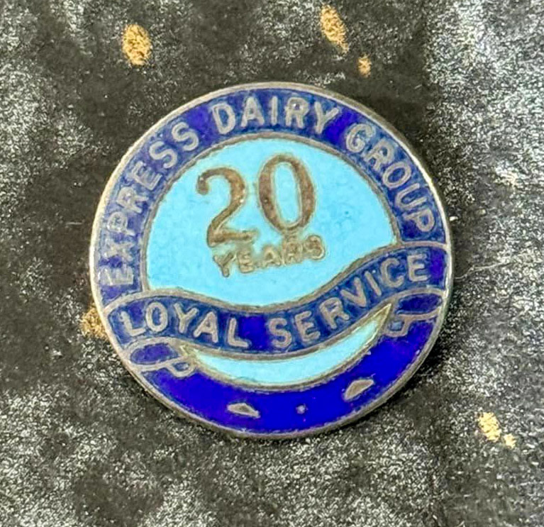 1970's? Ken comments "Just been going through some of my late dad’s stuff and came across these".(Courtesy Ken Simmons)