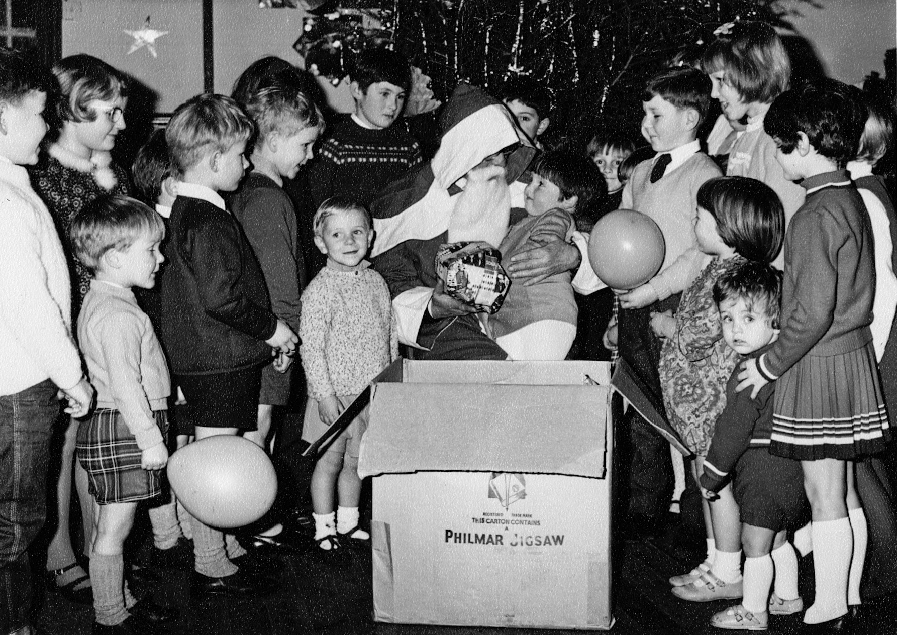 1970/71 Don Hansford comments "Whitford village Hall" Heather Thatcher identifies David and Debbie Thatcher, front right. Linda Chatfield adds "I remember the Christmas parties, always fun." (Courtesy Don Hansford-Keith Sweetland)