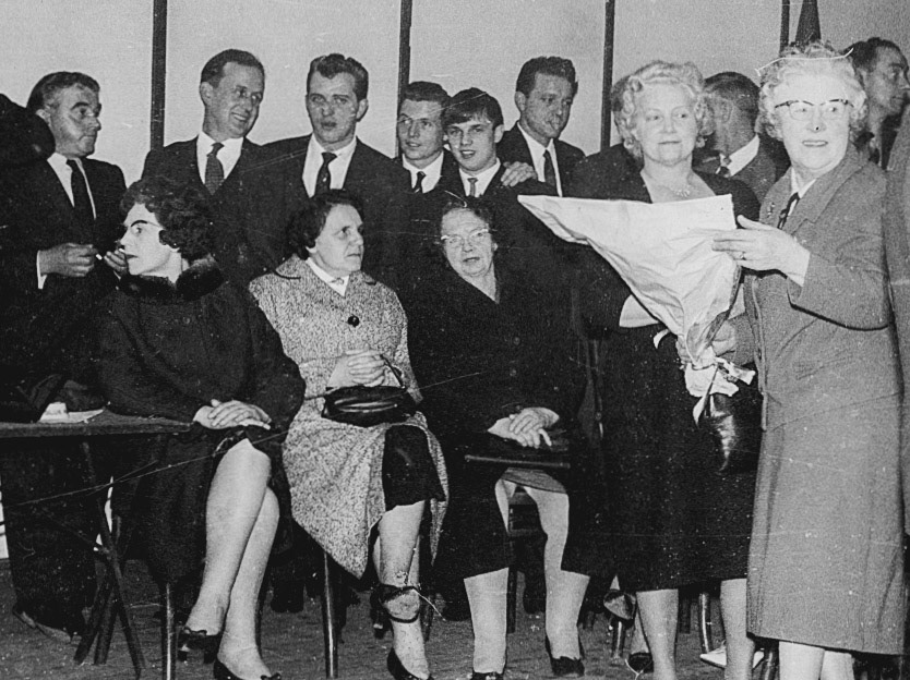 1953 "Tommy, Percy, Glyn Jones, Charlotte, Mrs Knillis" (Joe Lyons Collection)