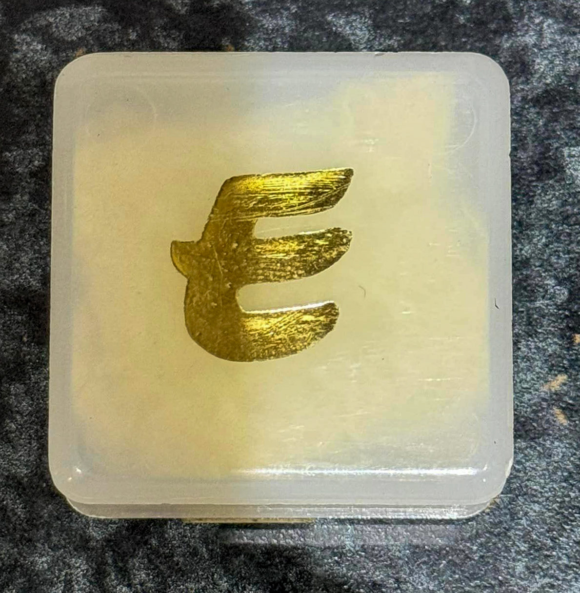 1970's? Ken comments "Just been going through some of my late dad’s stuff and came across these".(Courtesy Ken Simmons)